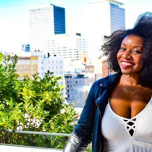 Meet your Posher, Denise